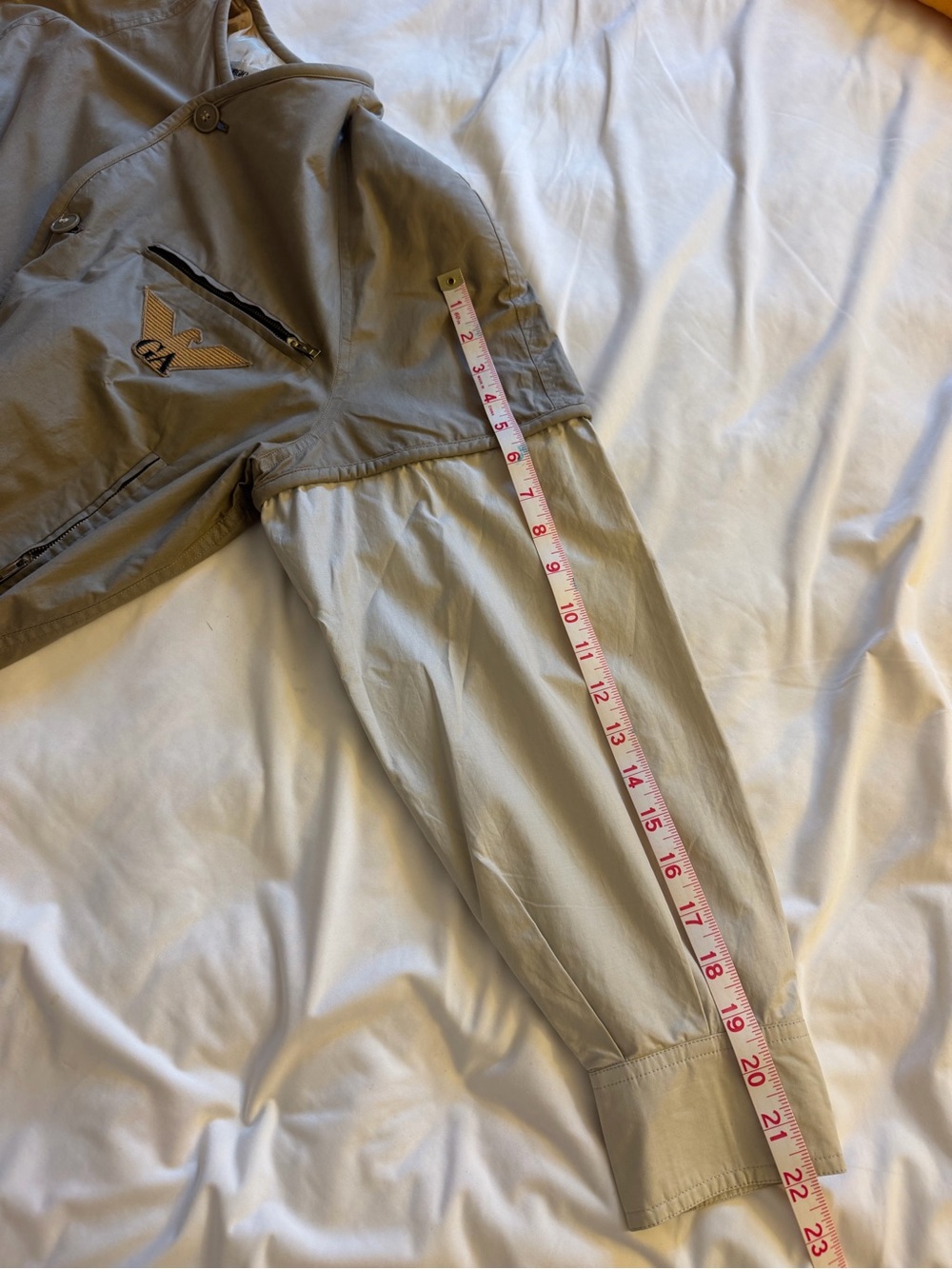 Giorgio Armani Two-Tone Khaki and Cream Lightweight Jacket - Picture 12 of 12